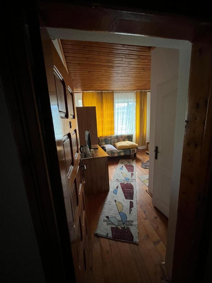Casa Lorena Сэрата-Монтеору Экстерьер фото