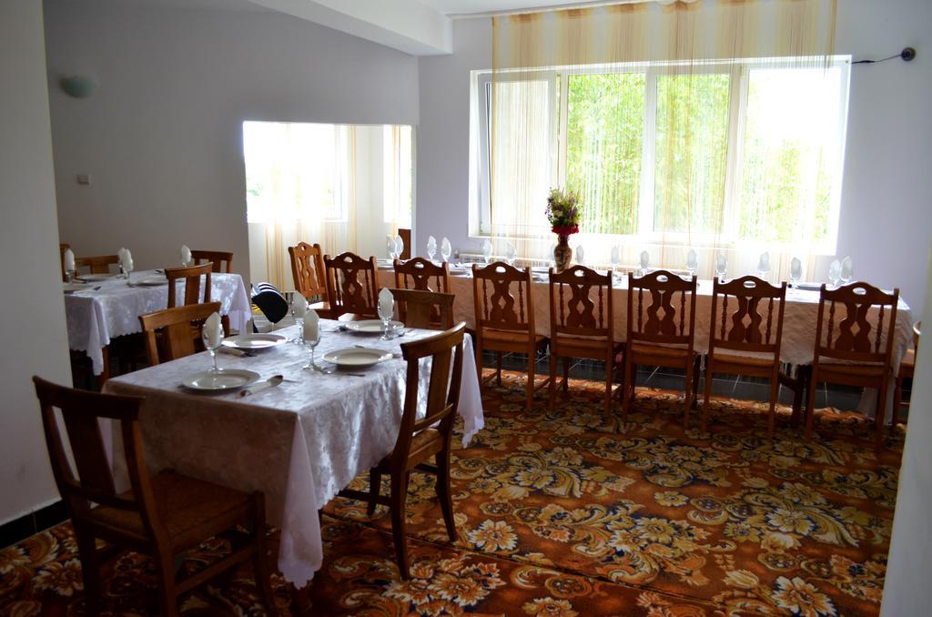 Casa Lorena Сэрата-Монтеору Экстерьер фото